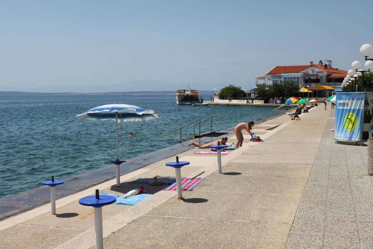 Apartments With A Parking Space Selce, Crikvenica - 5531 Exteriör bild