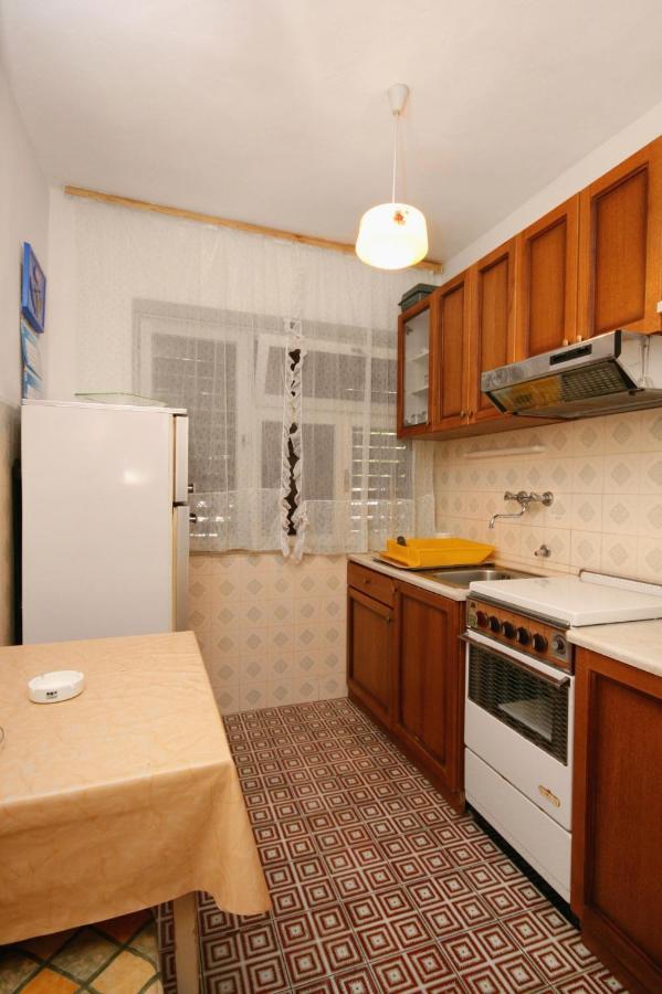 Apartments With A Parking Space Selce, Crikvenica - 5531 Exteriör bild