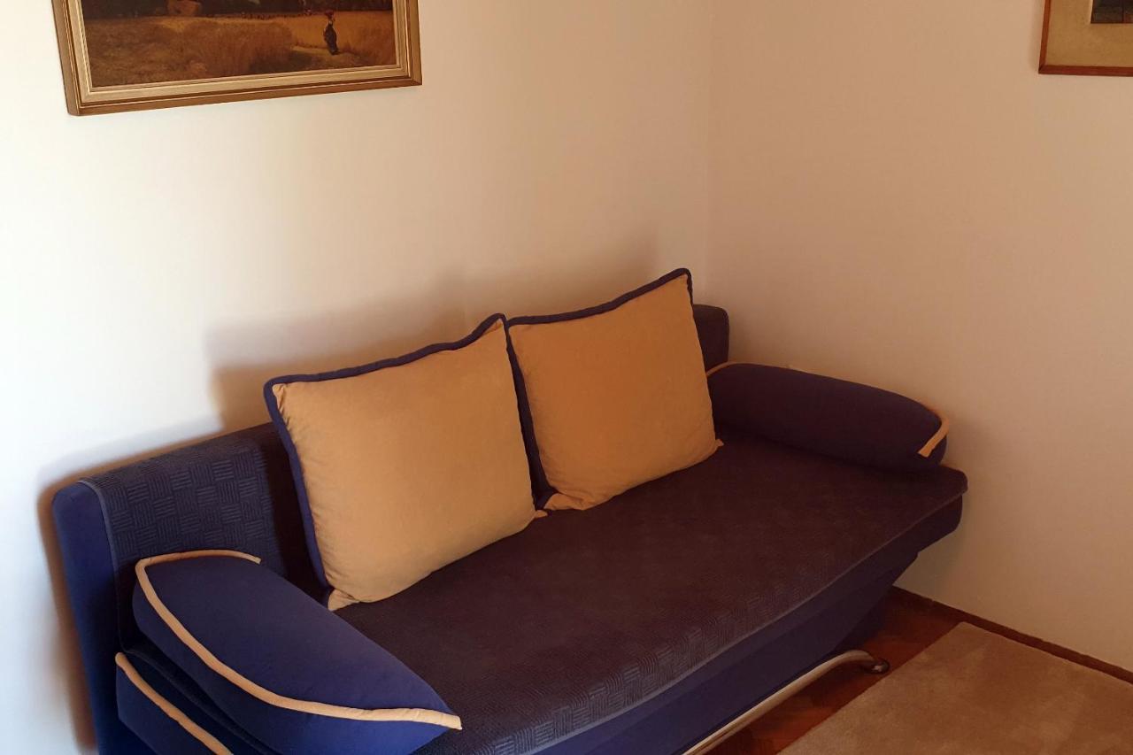 Apartments With A Parking Space Selce, Crikvenica - 5531 Exteriör bild